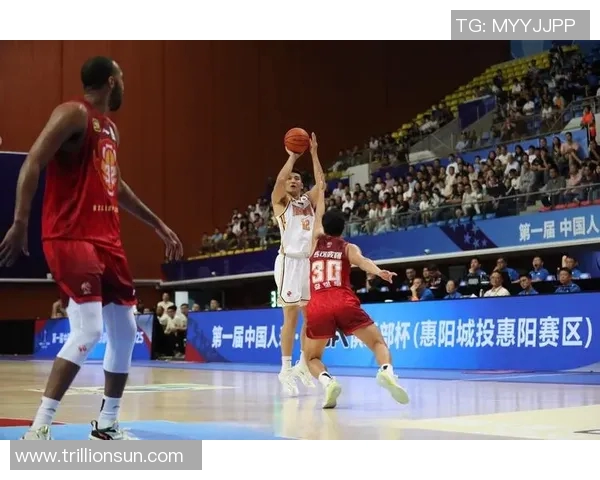 山西队大胜广东队古德温表现出色贡献25分8篮板6助攻