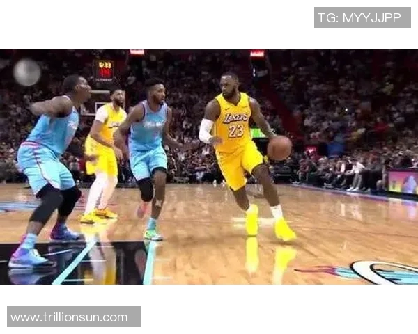 湖人对热火精彩对决全场回放分析与赛后点评